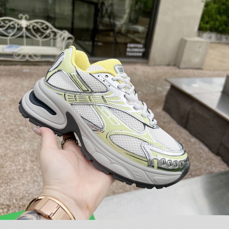 bo*te*ga Ve*ne*ta sneakers